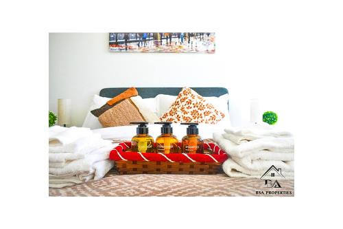 Bracknell Apartment | City Centre Apartment Close to Ascot & Legoland Sleep Upto 4 Guests - Parking on Request!