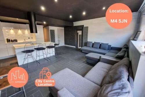 Northern Quarter House | City Centre Hidden Gem Sleeps 22 By City SuperHost