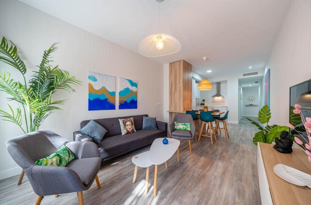 San Felipe Neri Apartment | City Centre Pool & Parking