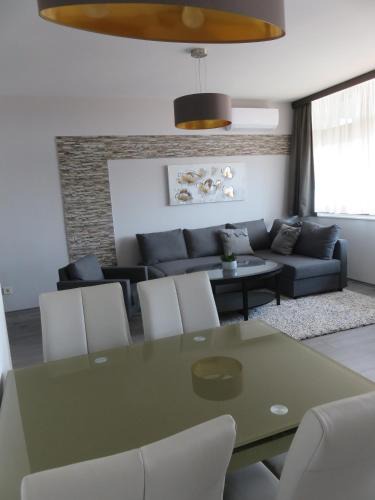 Mosonmagyarovar Apartment | City Corner Central