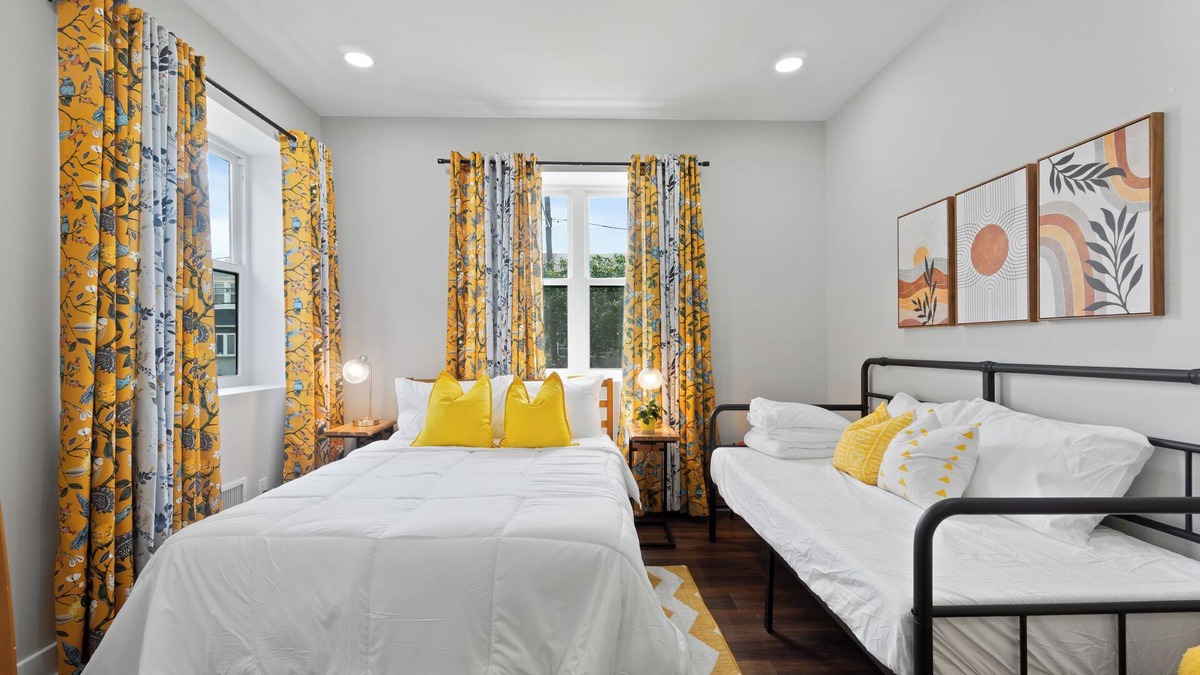 North Bergen Condo | City Duplex Group Stay/Near NYC & Private Parking