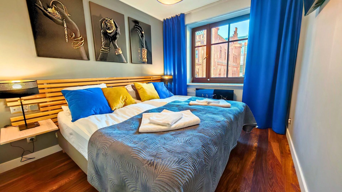 Kolobrzeg Apartment | City Hall Bliss Suite - Premium Apartment with Balcony and View of the Town Hall