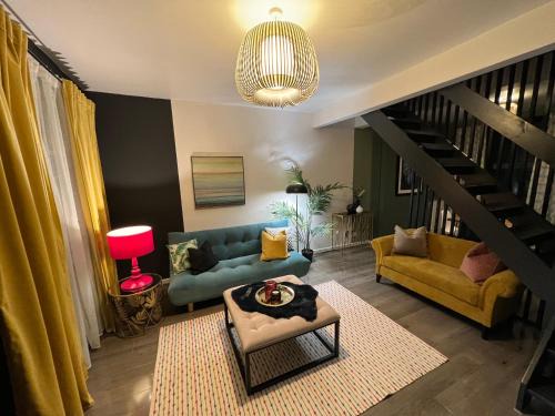 Clayton House | City Haven Stylish Home