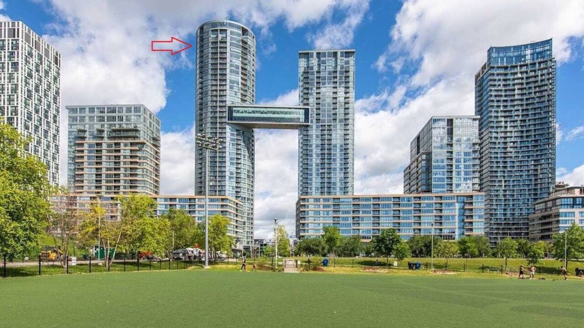 CityPlace Condo | City & Lake View at level 48+1 Underground Park.