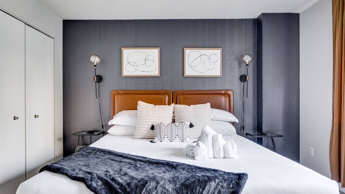 Crystal City Apartment | City Luxury Stay | Sleeps 8 | Free Parking Near DC
