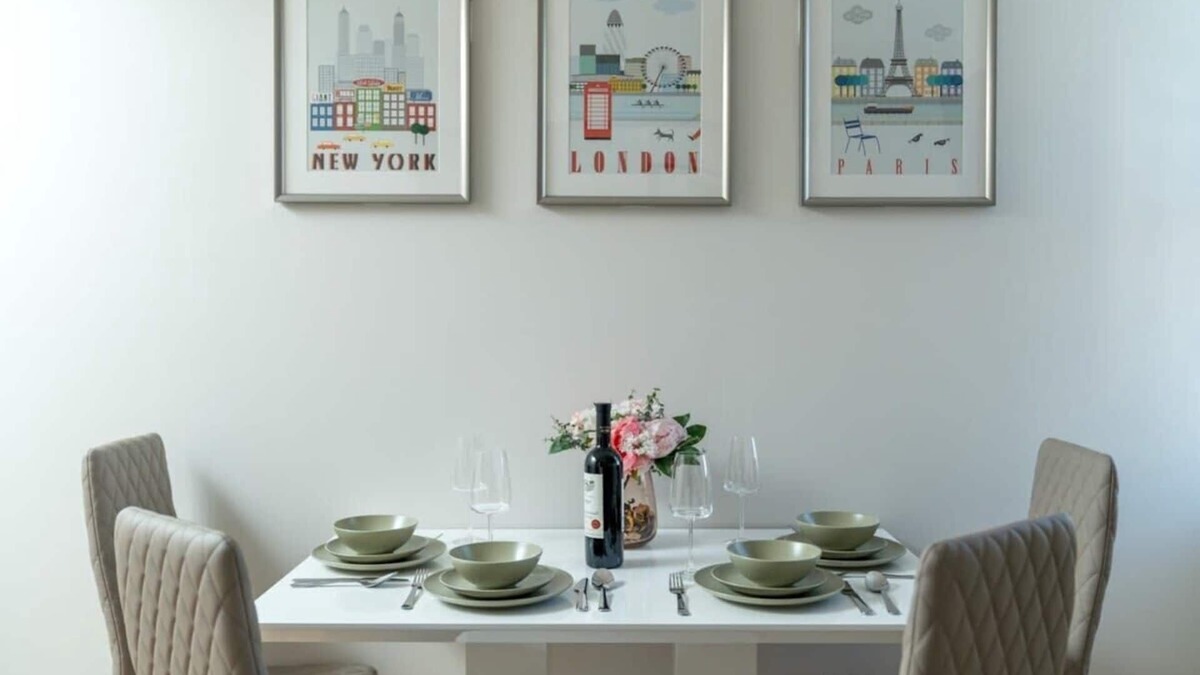 Whitechapel Apartment | City of London Lovely Two Bedroom Apartment
