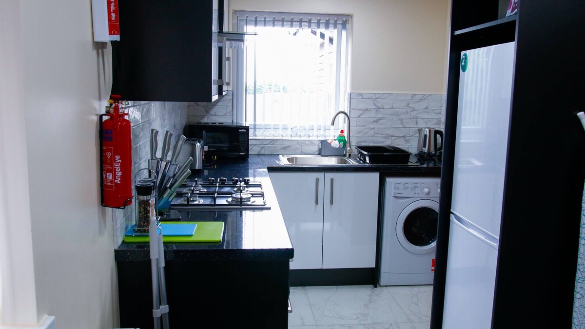 Edgbaston Apartment | City Road Birmingham Studio from Oofy - Studio 7