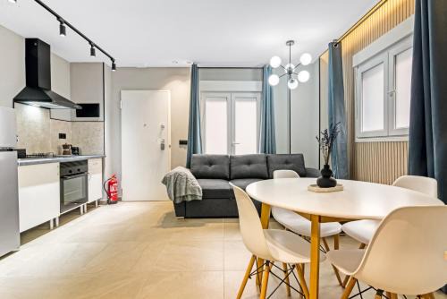 Torrefiel Apartment | City Scape Suites