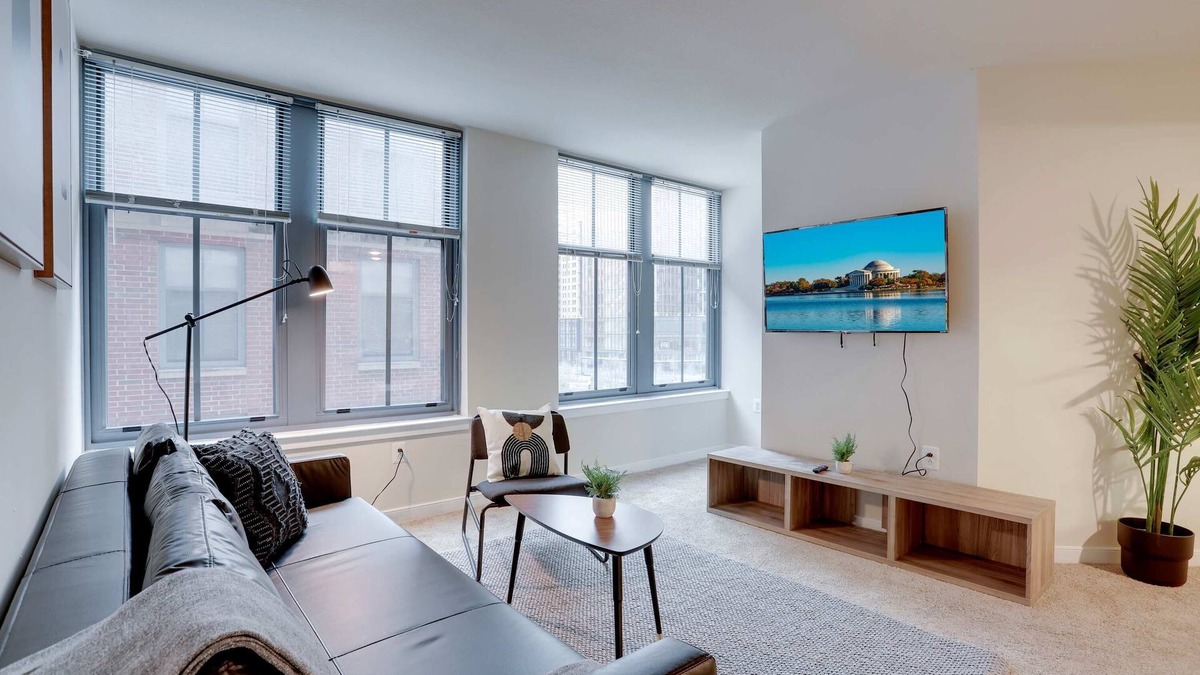 Aurora Highlands Apartment | City Style by Metro & Shops