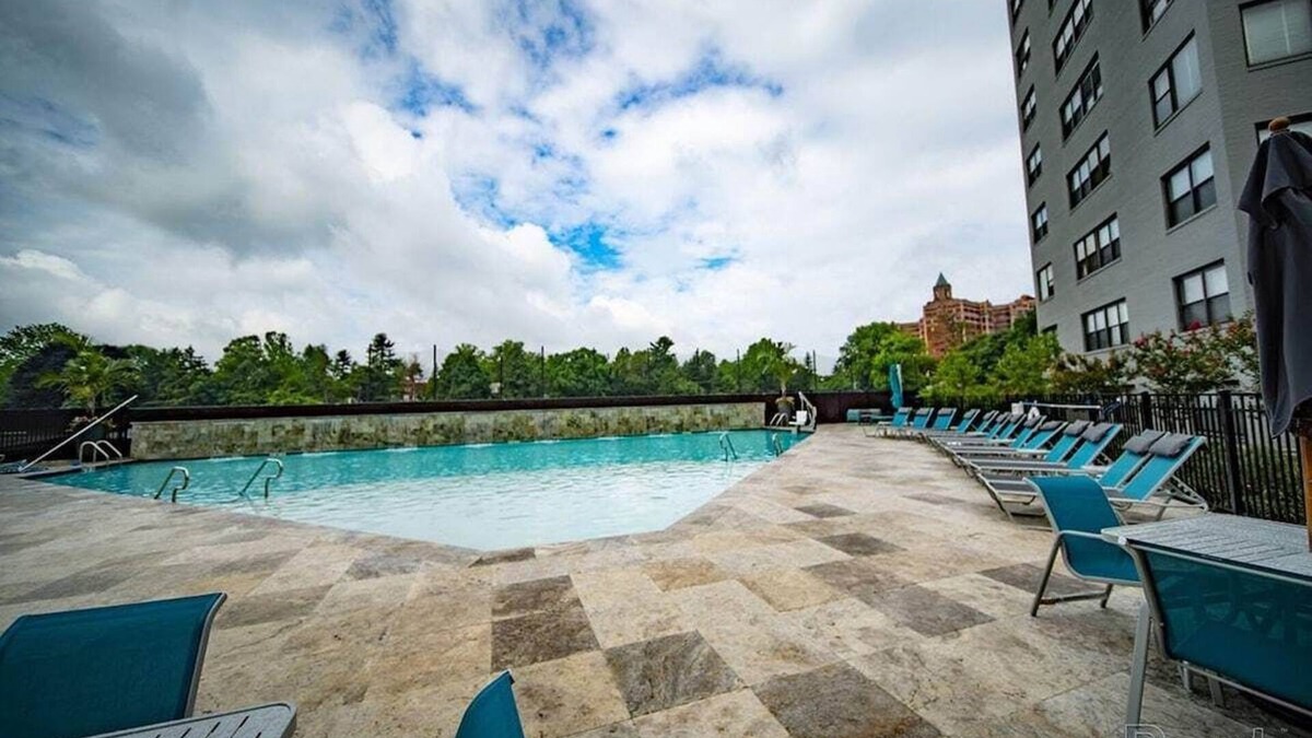 Germantown Apartment | City Urban Retreat I 2BR Apartment I Free Parking