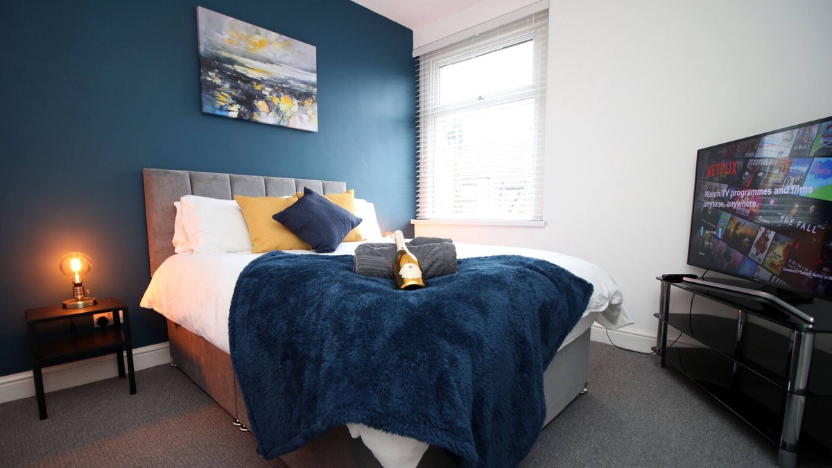 Grangetown Apartment | City View - Pet Friendly - City center DYZYN