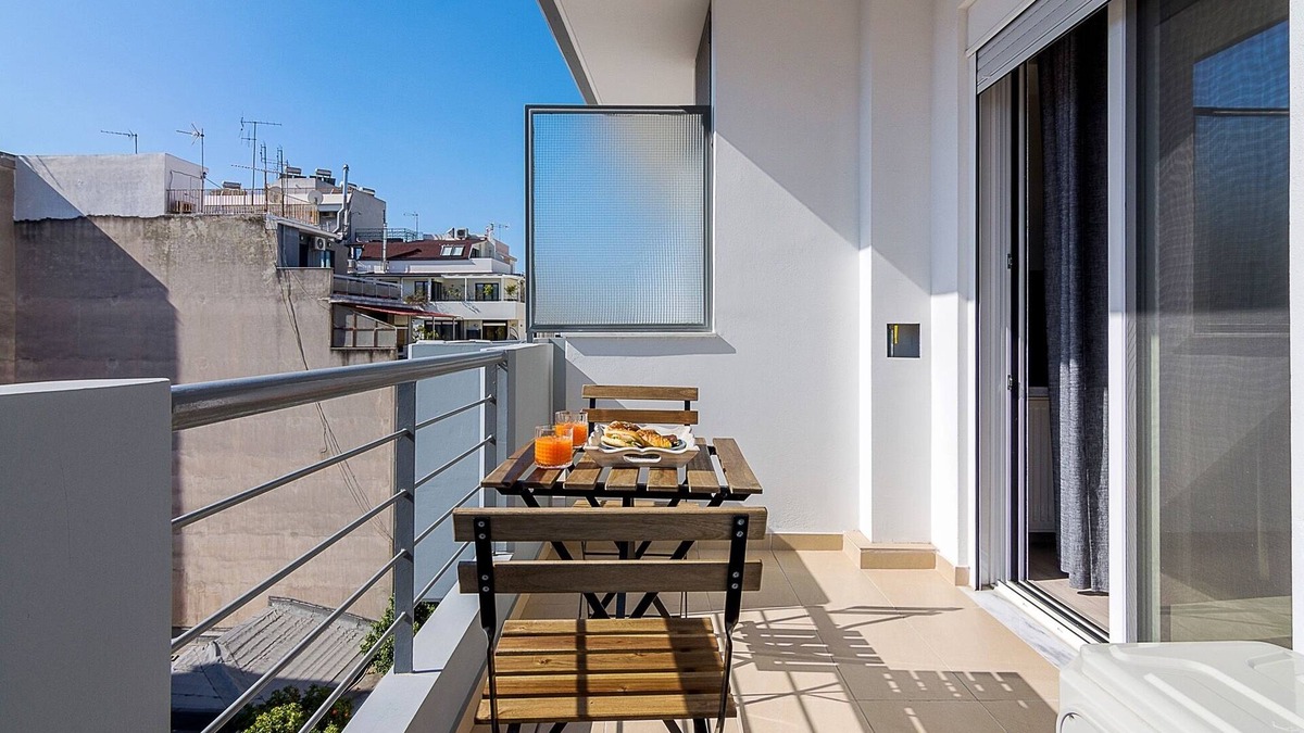 Ampelokipoi Apartment | City View Studio by CloudKeys