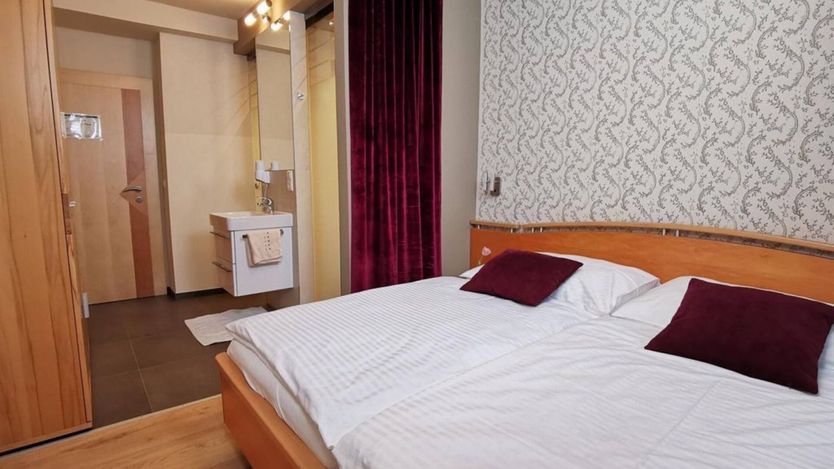 Feldbach Bed & Breakfast | City Zimmer, Hofseitig - Hotel & Wirtshaus Hödl-kaplan
