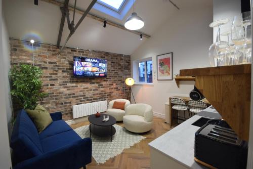 Northern Quarter Apartment | CITYeSCAPE - 2BR Apt 3 En-suite Sofa Bed NQ