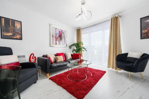 Clayton Apartment | Cityfront Luxe Apt Near City Centre Facing Etihad & Coop Live, Free Parking