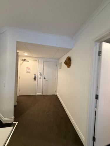 Northcote Apartment | Citylife getaway Pool Gym SKB