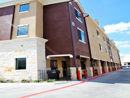 Near East Side Hotel | Cityview Inn & Suites Downtown /RiverCenter Area
