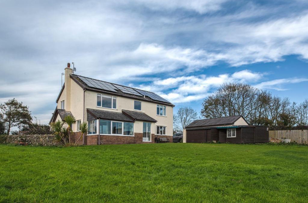 Llangefni House | Clai Cerrig