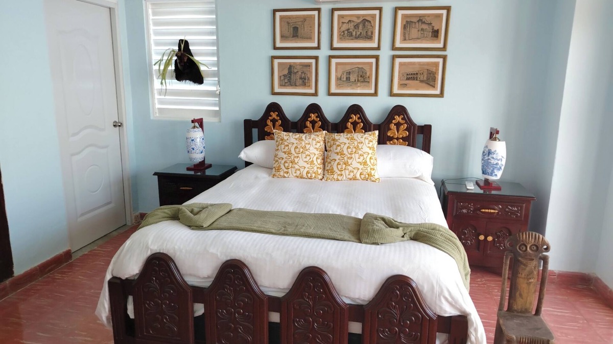 Zona Colonial Apartment | Claninn: Apartment in the historic center, huge balcony with nice view
