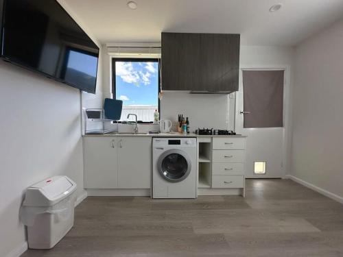 Claremont Apartment | Claremont Comfort Cottage