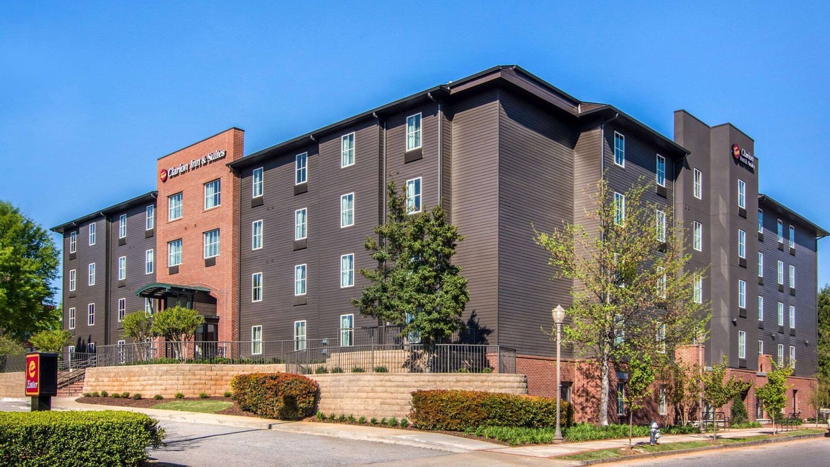 Castleberry Hill Hotel | Clarion Inn & Suites Atlanta Downtown