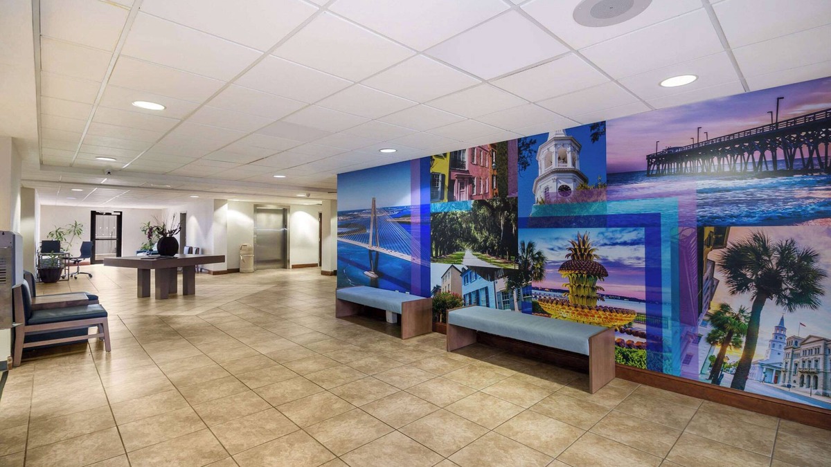 West Ashley Hotel | Clarion Pointe Charleston - West Ashley