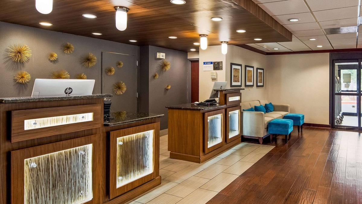 San Antonio Hotel | Clarion Pointe near Medical Center