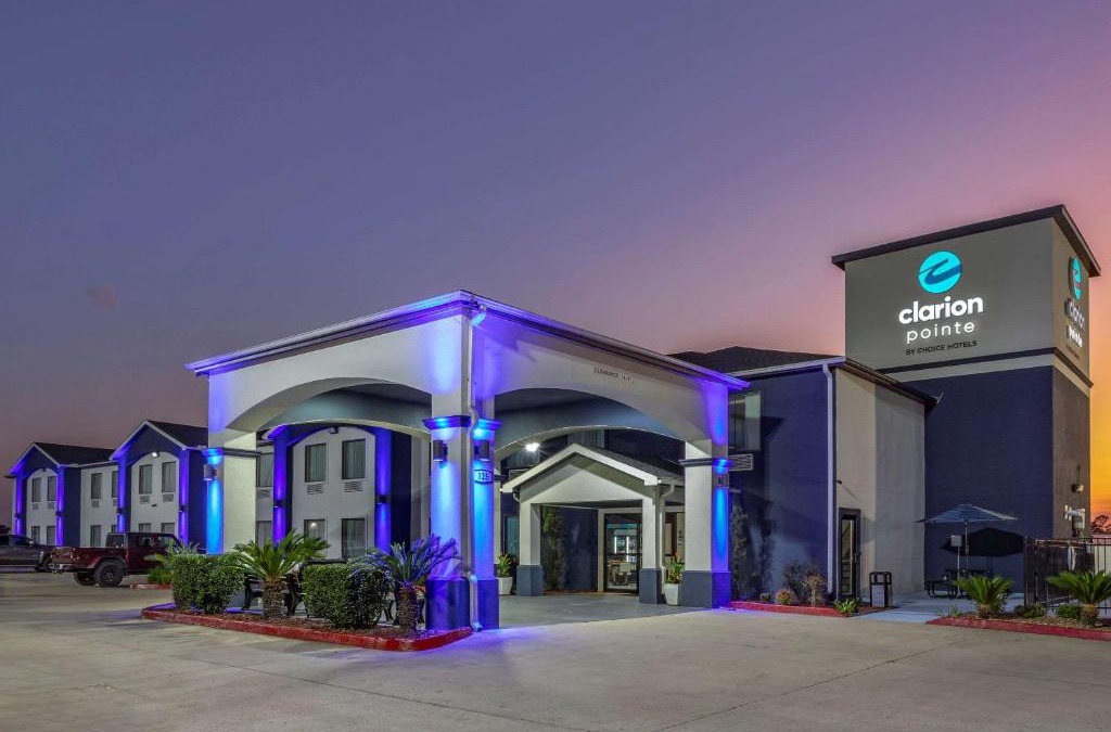 Sulphur Hotel | Clarion Pointe Sulphur - Lake Charles