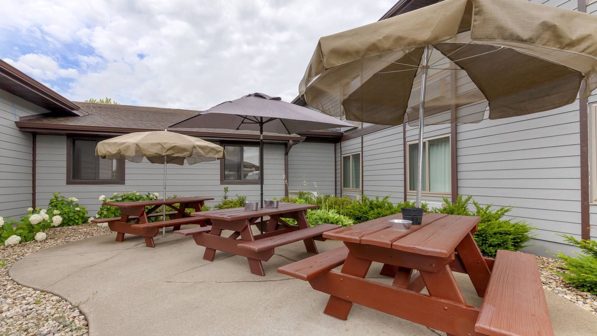 Tomah Hotel | Clarion Pointe Tomah