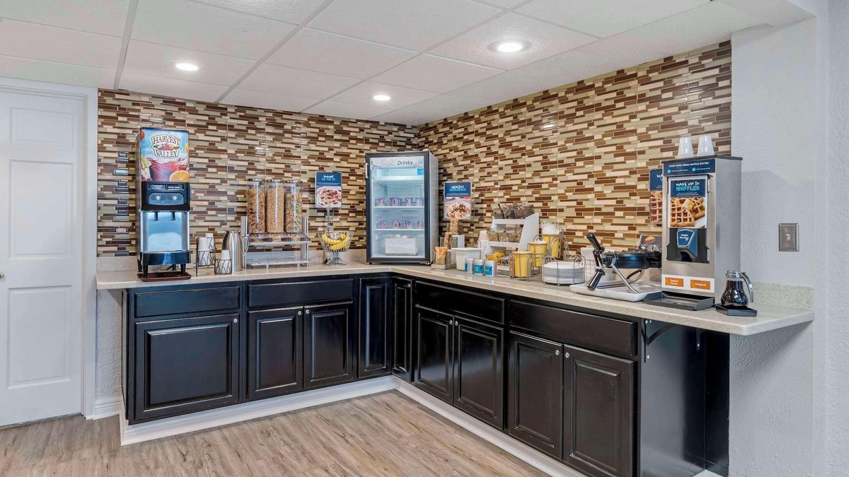Jasper Hotel | Clarion Pointe