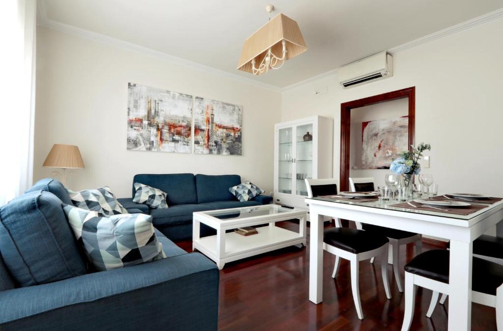 El Poble-sec Apartment | Classbedroom Fira Business Apartment