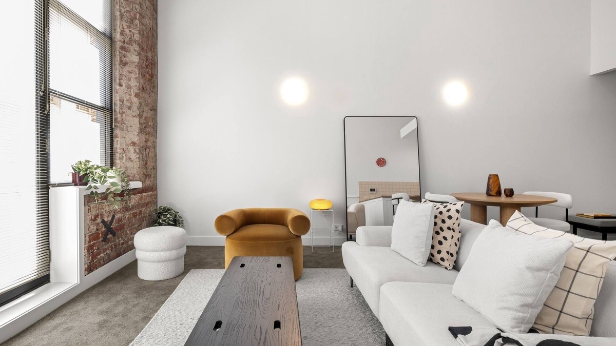 Melbourne Central Business District Apartment | Classic 1-Bed City Stay Near Eateries and Laneways