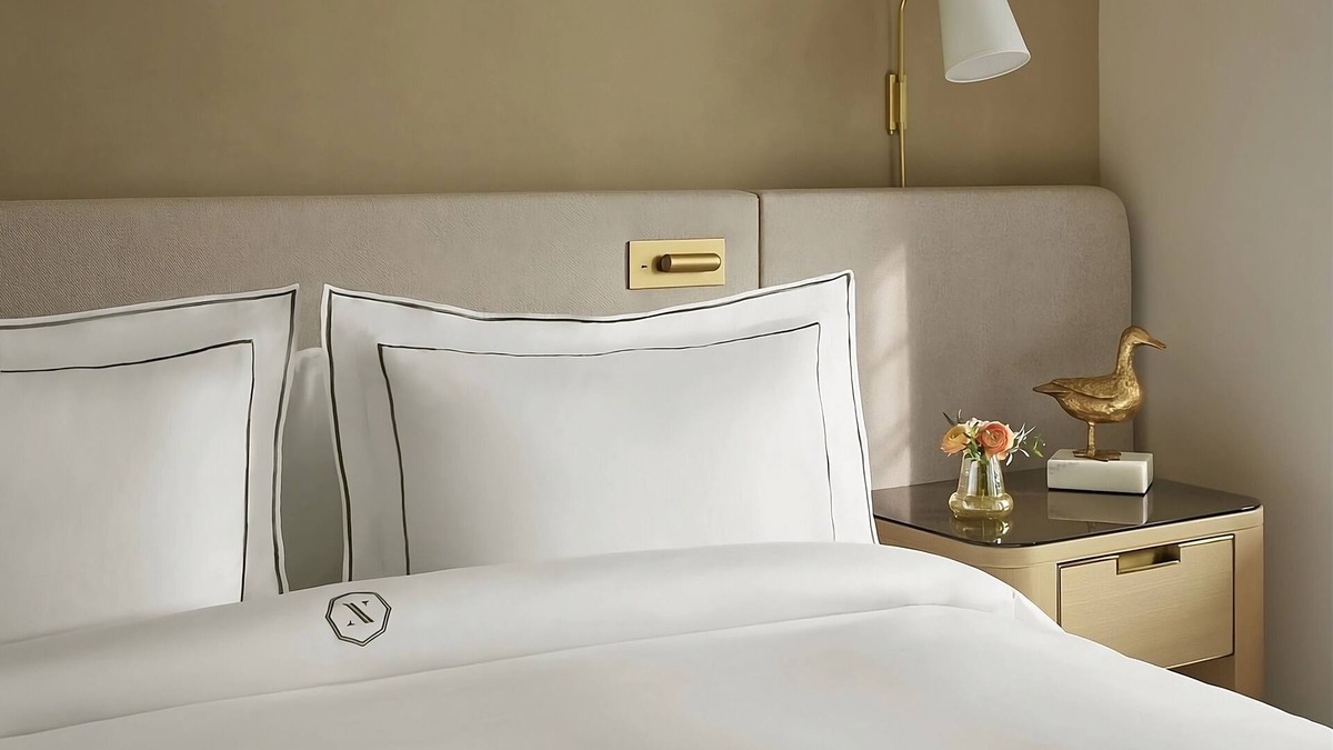 Boston Hotel | Classic 1 Bedroom Suite at The Newbury Boston!