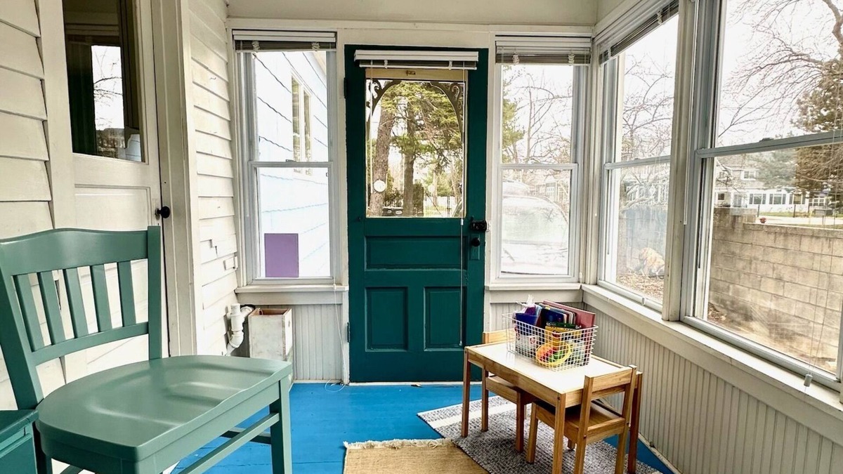 South Haven House | Classic 5 Bedroom Beach House DIRECTLY ON Lake Michigan with private beach!