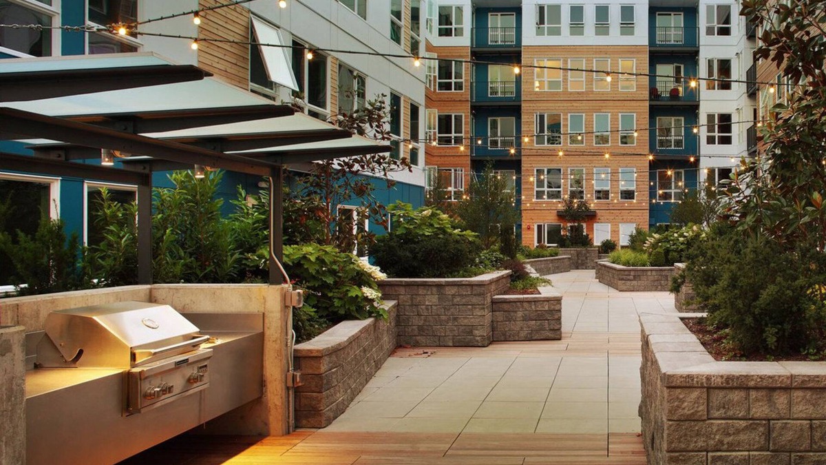 West Woodland Apartment | Classic Ballard 1BR w/ BBQ, Lounge & W/D, onsite retail, by Blueground