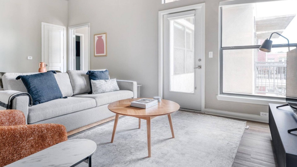 Barton Heights Apartment | Classic Barton Springs 2BR w/ W/D, Gym & Pool nr Town Lake, by Blueground