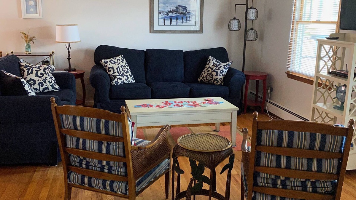Ocean Grove House | Classic beach house, 4 BDRs, sleeps 10, off street parking, ocean views