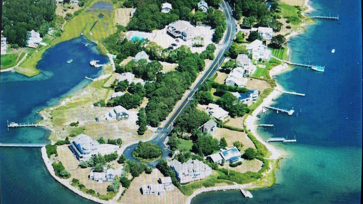East Falmouth Cottage | Classic Cape Cod Seaside Cottage for Active Families at tip of Seacoast Shores