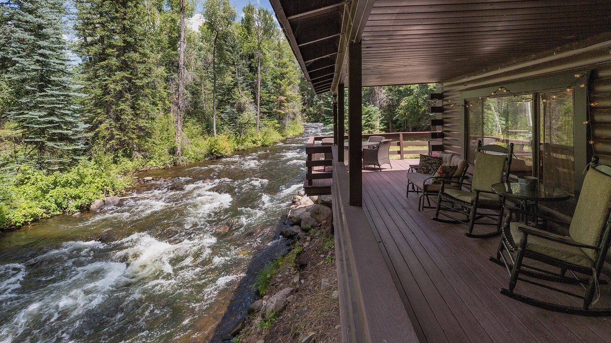 Durango - Purgatory Cabin | Classic Colorado Cabin on the Florida River - 20 Minutes to Downtown Durango