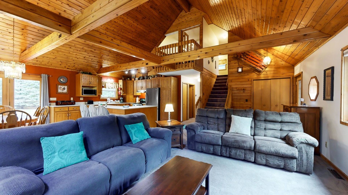 Baraboo House | Classic, dog-friendly home with firepit, great yard & fireplaces