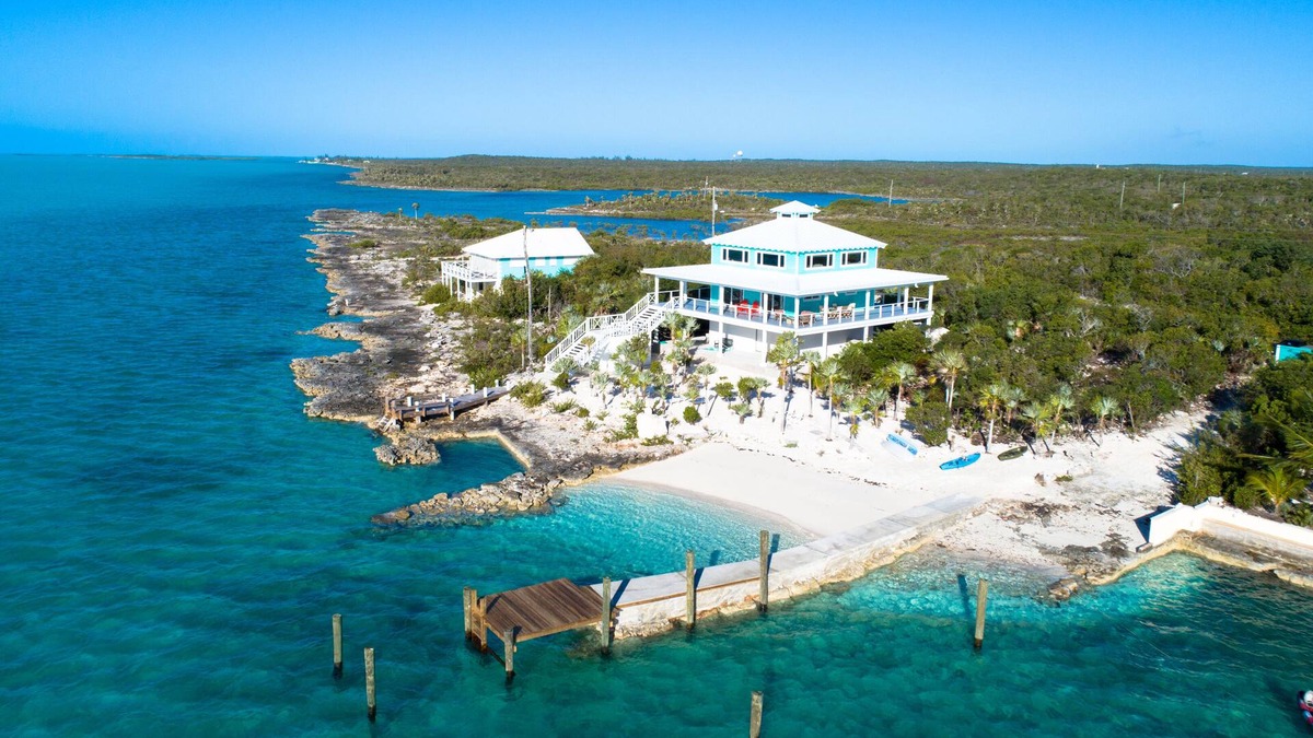 George Town House | Classic Out Island Luxury Sleeps 8, private beach and dock
