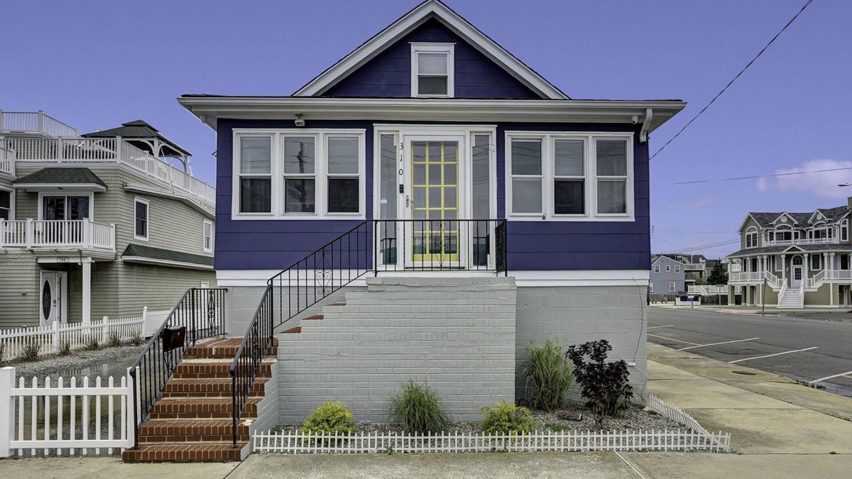 Beach Haven House | Classic Shore House in the Heart of Beach Haven