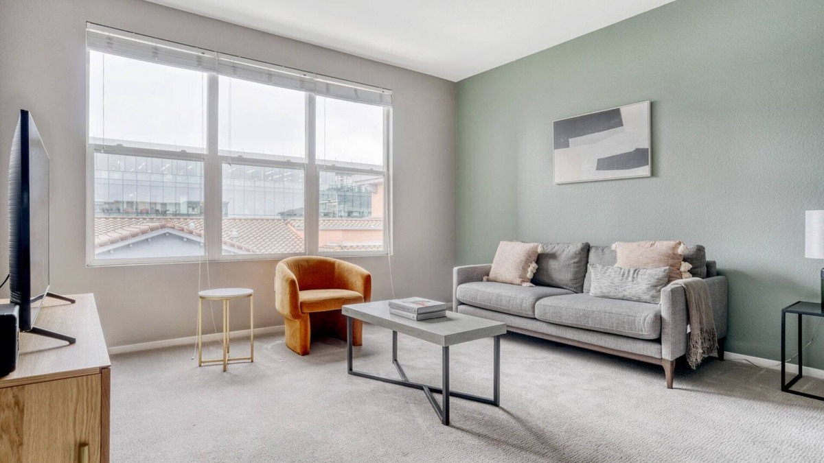 San Jose Apartment | Classic Sunnyvale 1BR w/Gym, Pool & W/D, nr highways, by Blueground