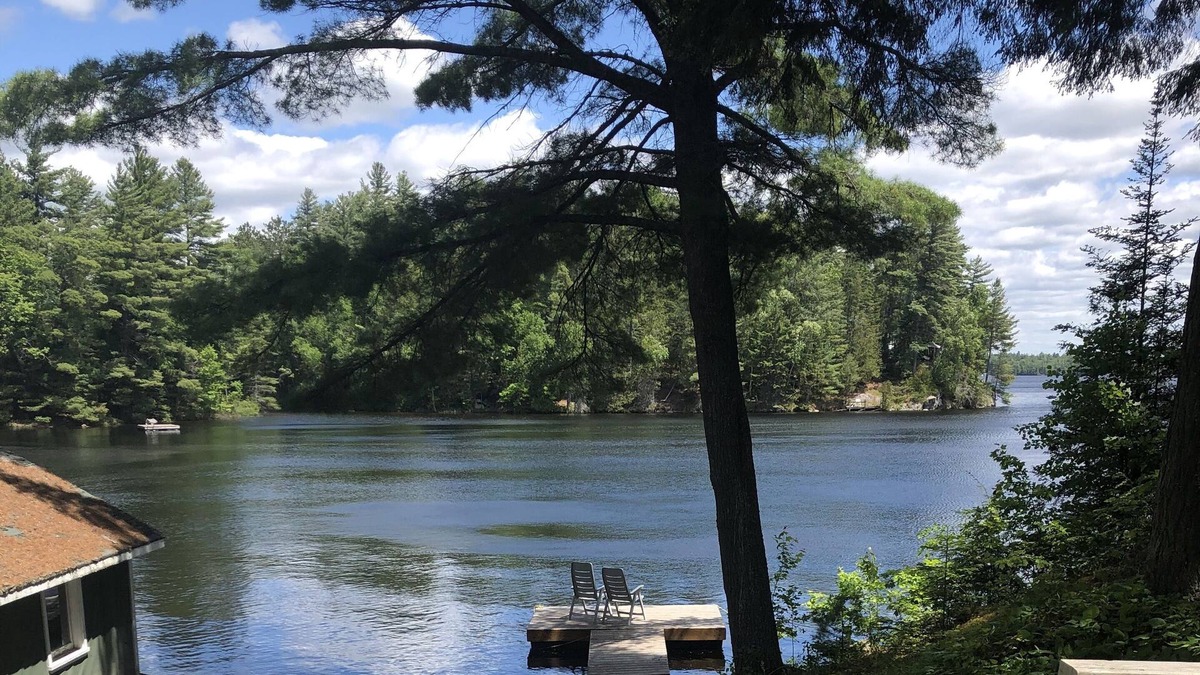 Trent Lakes Cottage | Classic Waterfront Cottage in Trent Lakes