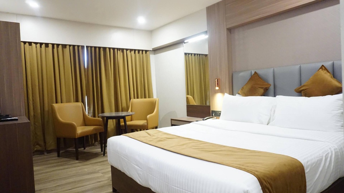 Maradu Hotel | Classik Fort Inn and Suites