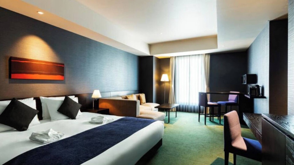 Nishiasakusa Hotel | Classy King Smoking hotel with AC, fitness room in charming Taito City