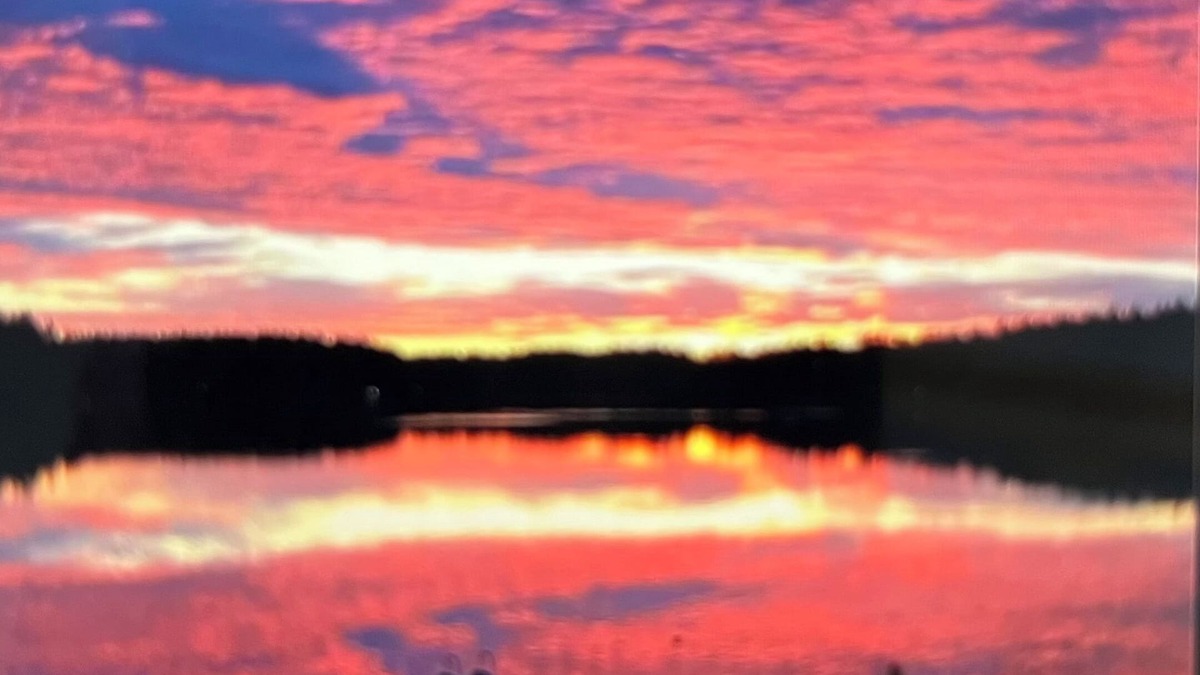 Grapeview House | Classy, Modern 3BR Mason Lake lakefront house & private dock. Amazing sunrises!