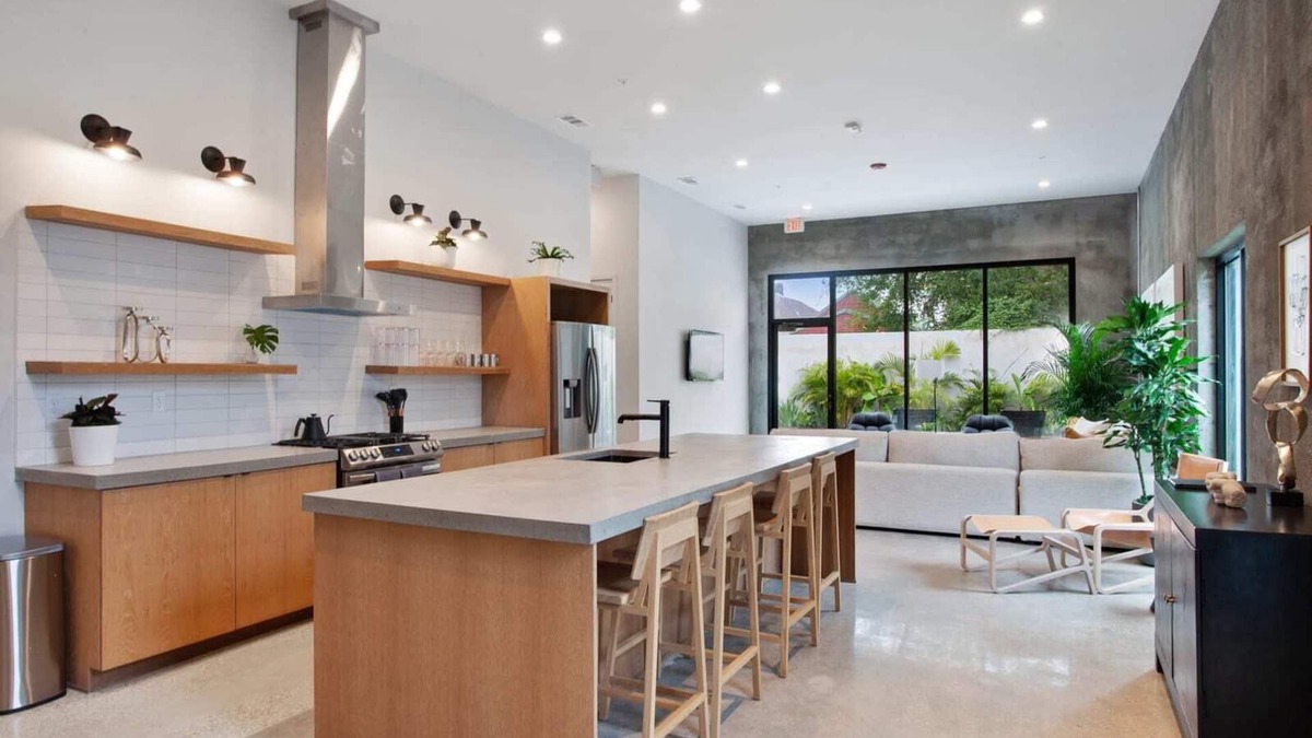 South 7th Ward Bed & Breakfast | Claudia Hotel - Sense of Calm and Relaxation, Walking Distance