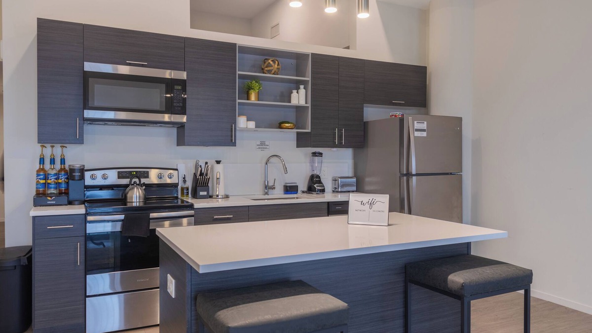 Downtown Cleveland Apartment | CLE Peaceful DT Loft - Playhouse Square