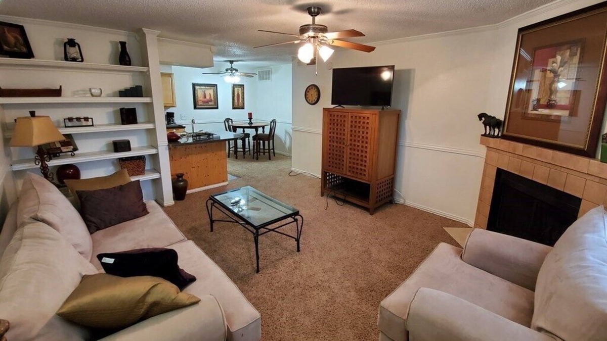 Odessa Condo | Clean 1 bedroom, 1 bath Condo! Fully Furnished! Washer/Dryer inside!